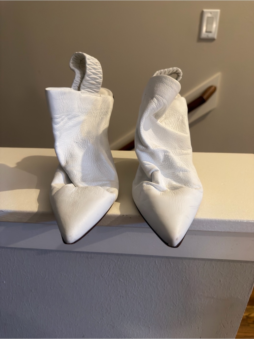 Sigerson Morrison White Pointed-Toe Slouch Leather Ankle Booties size 8